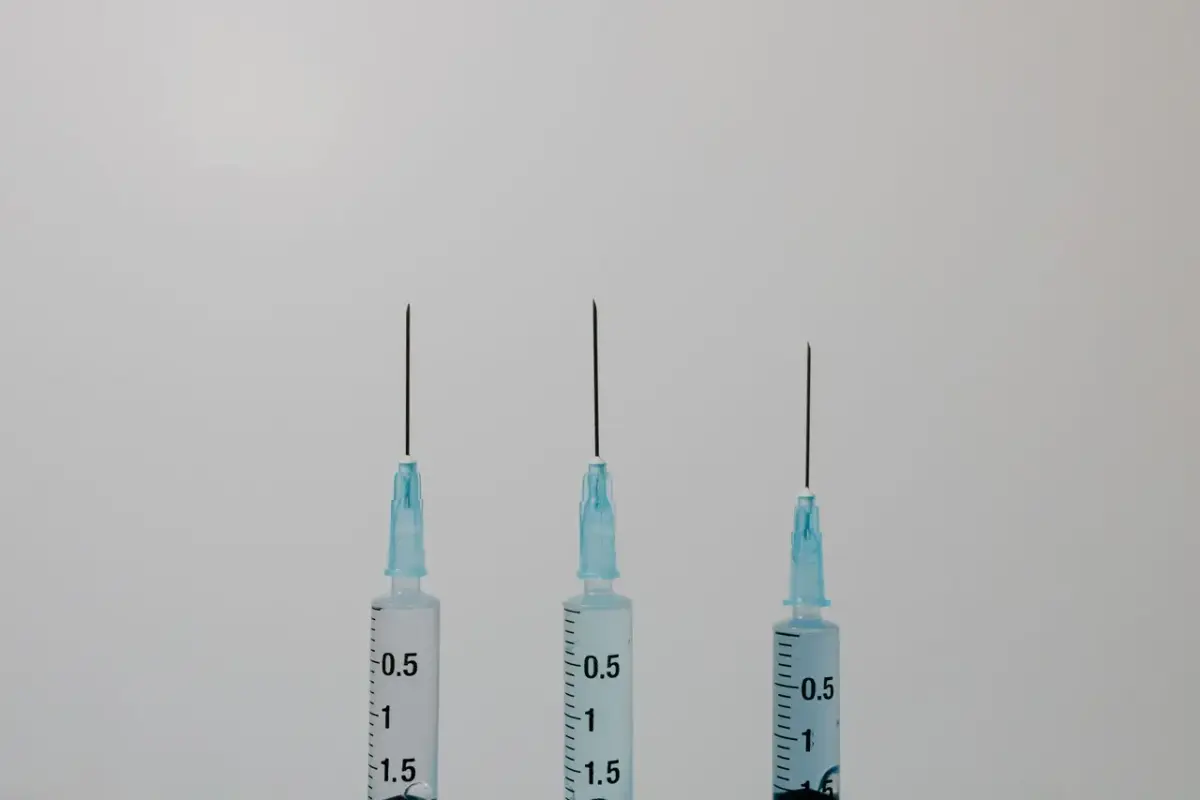 GLP-1 受體促效劑三大作用機制：促進胰島素分泌、抑制食慾、延遲胃排空