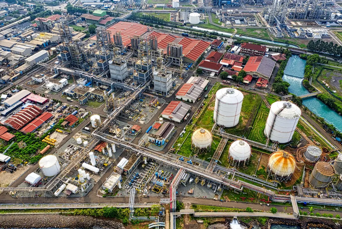 工業區廠房與周邊道路的空拍示意圖（示意圖）