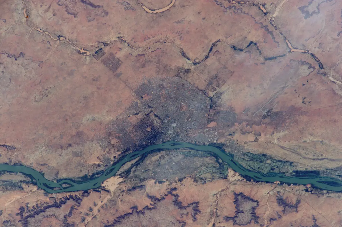 Kota Niamey, Niger, terlihat dari orbit