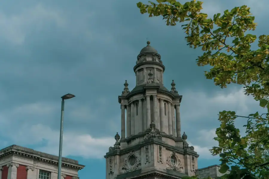 英國司法建築外觀（示意圖）