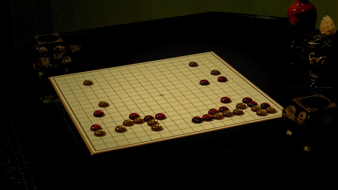 攻破圍棋百年聖殿！黑嘉嘉圍棋如何讓日本棋院點頭，做起AI圍棋生意？