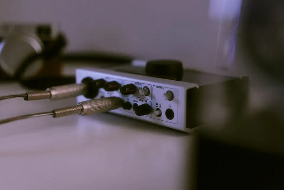 外接 DAC 與耳機擴大機連接有線耳機