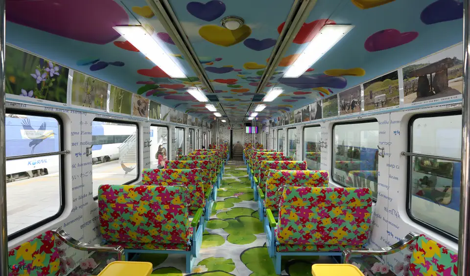 DMZ和平列車車廂內部